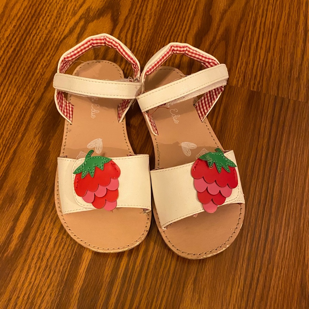 Olive & Edie sandals for little girl